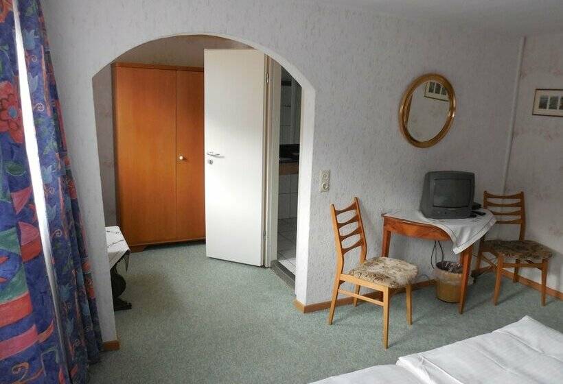 Номер Стандарт, & Restaurant Zum Schwarzen Kreuz