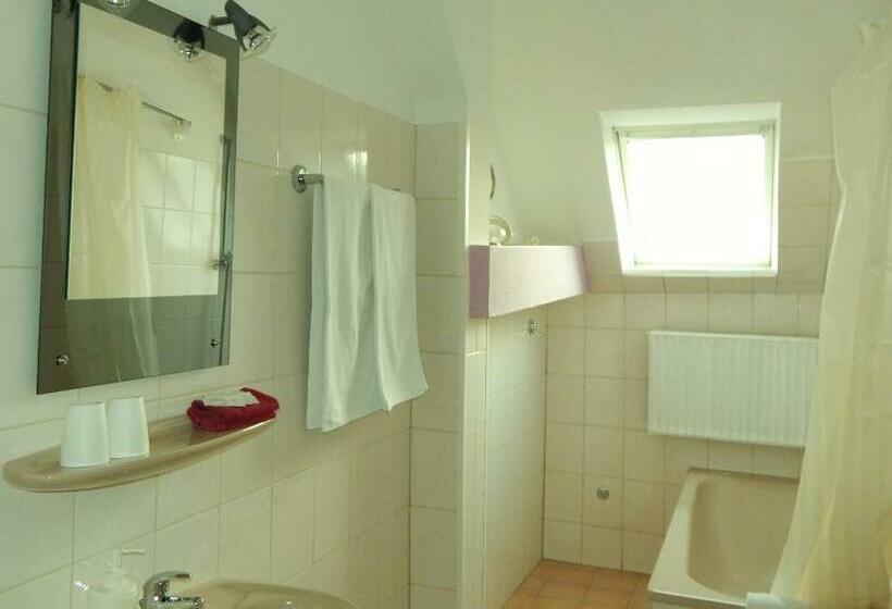 스탠다드 룸, Schweizerhaus