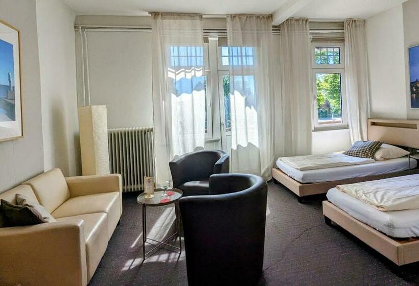 스탠다드 룸, Schweizerhaus