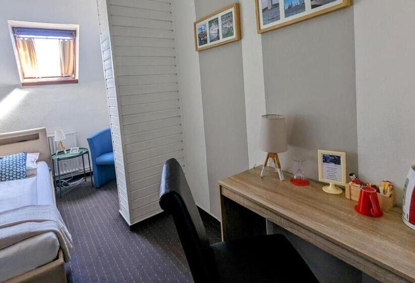 스탠다드 싱글 룸, Schweizerhaus