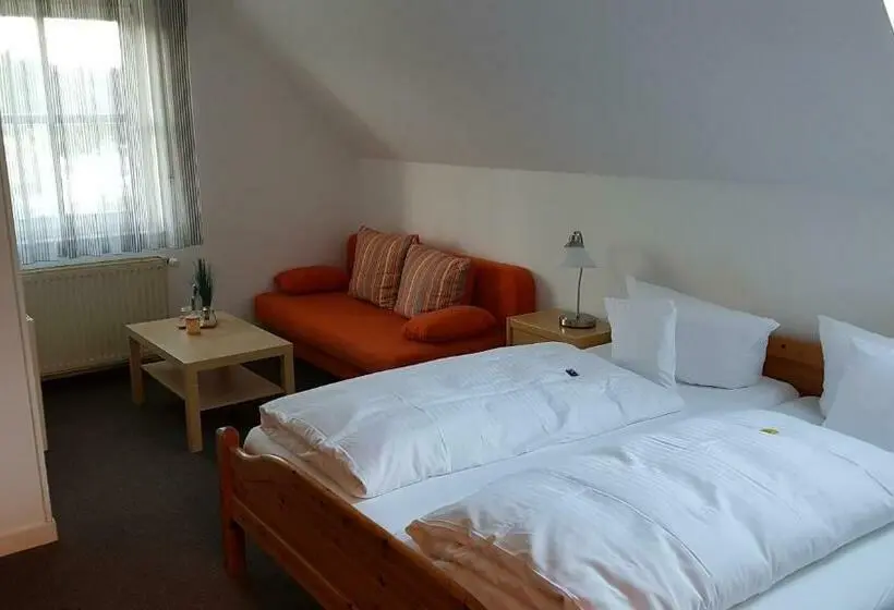 スタンダードスタジオ, Stadthotel Am Bühnenhaus