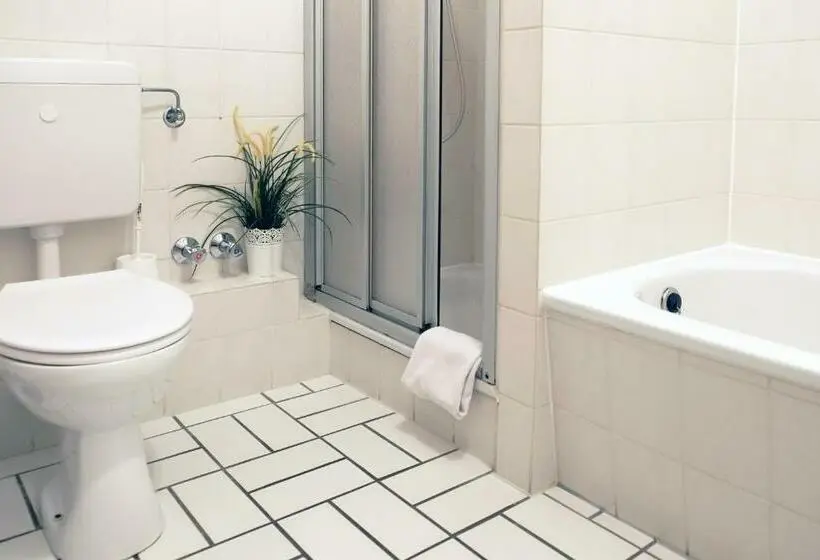 スタンダードトリプルルーム, Stadthotel Am Bühnenhaus