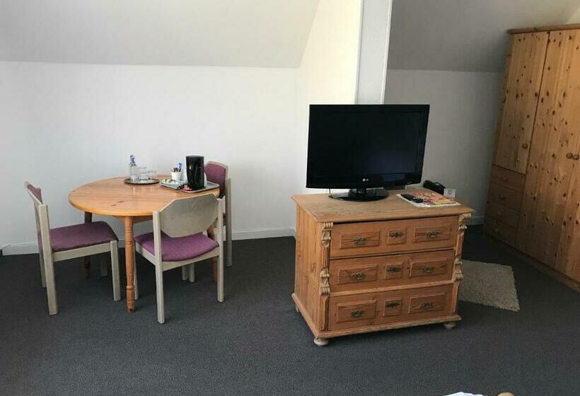 חדר סטנדרט לשלושה, Stadthotel Am Bühnenhaus