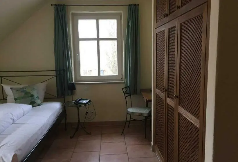 Comfort Yhden Hengen Huone, Seehotel Theodors