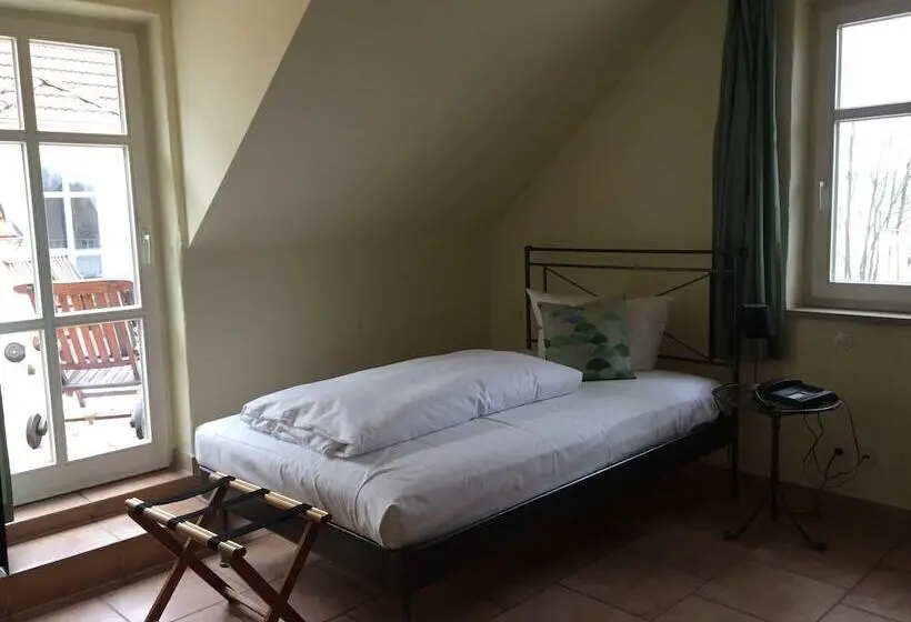 Comfort Yhden Hengen Huone, Seehotel Theodors
