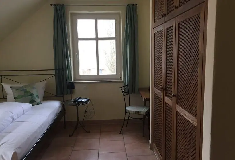 Comfort Yhden Hengen Huone, Seehotel Theodors
