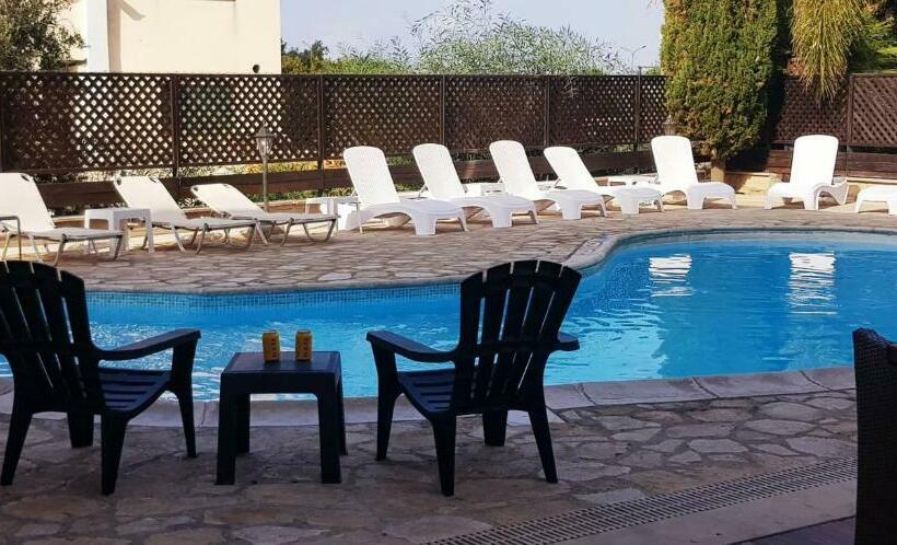 Студио Economy, King's Holiday Apartments