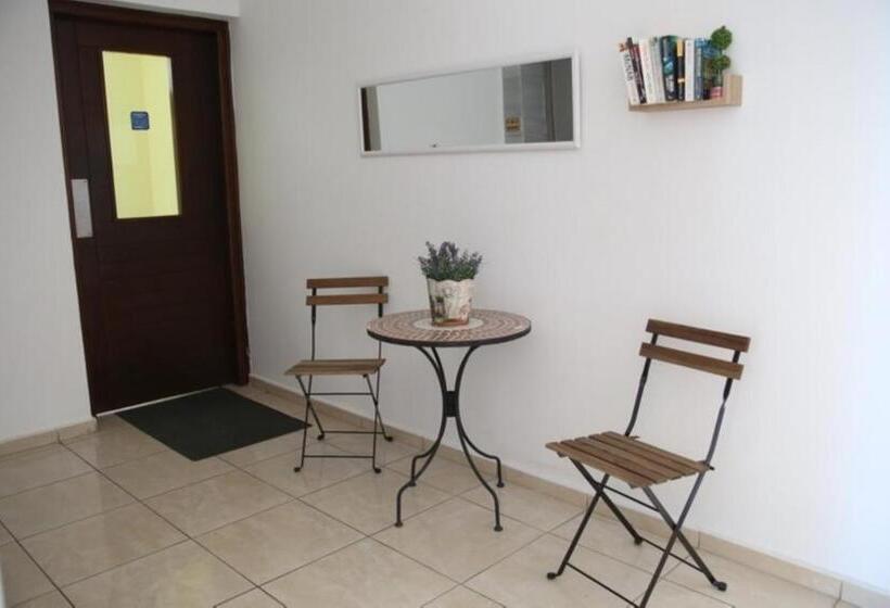 Апартаменты 1 Спальня, King's Holiday Apartments