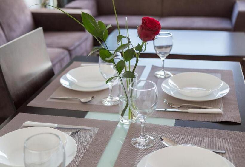 Апартаменты 1 Спальня, King's Holiday Apartments