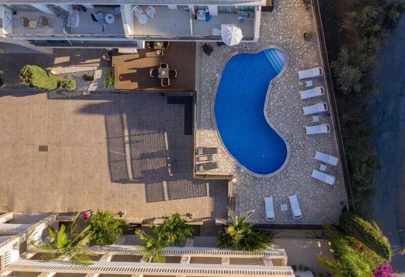 Номер Basic, King's Holiday Apartments