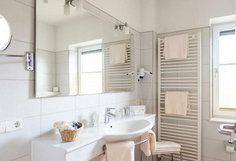 غرفة قياسية رباعية, Land Gut Hotel Restaurant Kreuz Meyer