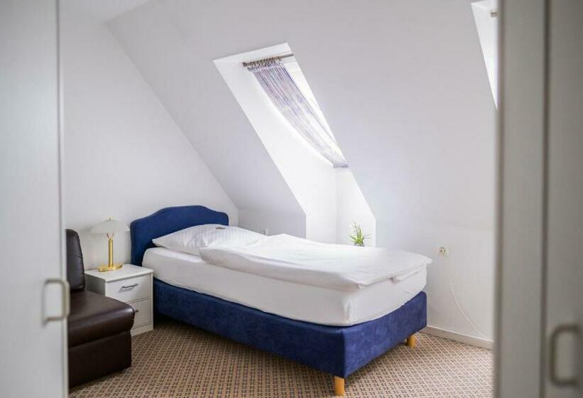 غرفة قياسية ثلاثية, Land Gut Hotel Restaurant Kreuz Meyer