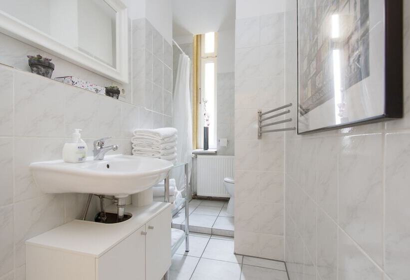 آپارتمان 1 خوابه, Primeflats   Apartments Schillerpark Berlin Wedding