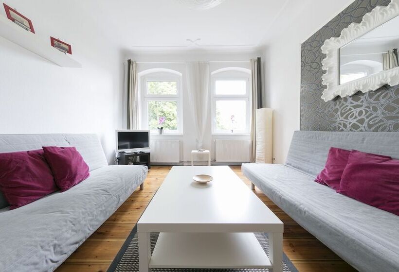 آپارتمان 1 خوابه, Primeflats   Apartments Schillerpark Berlin Wedding