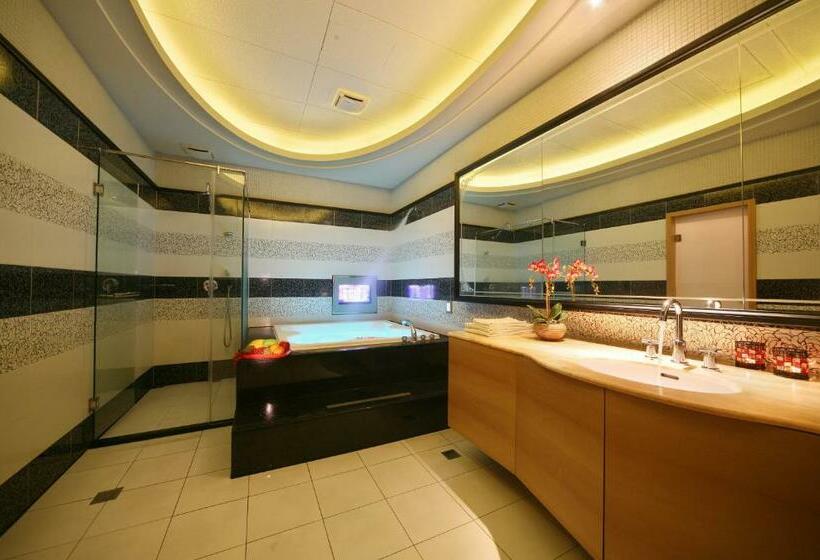 اتاق استاندارد, Shining Motel