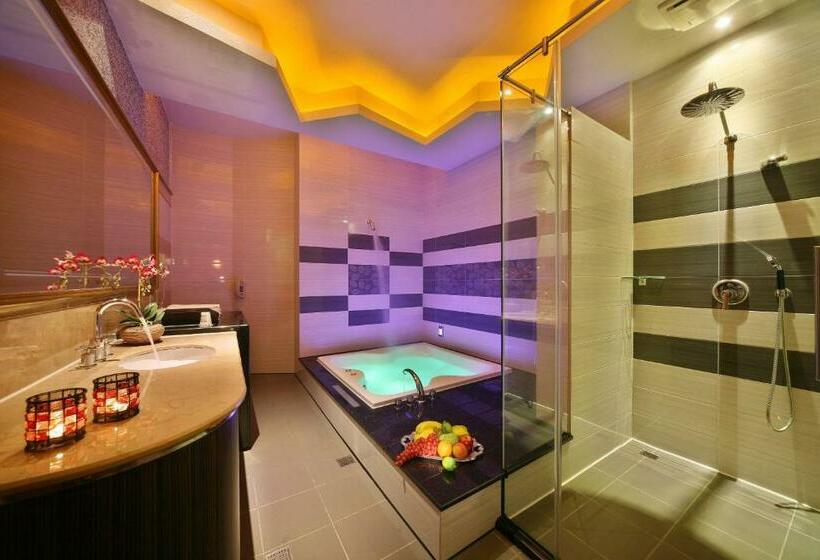 اتاق استاندارد, Shining Motel