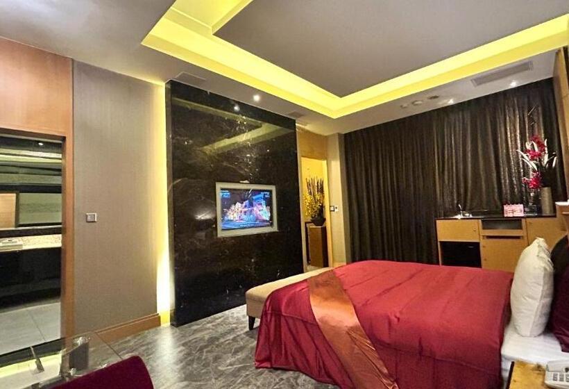 اتاق استاندارد, Shining Motel