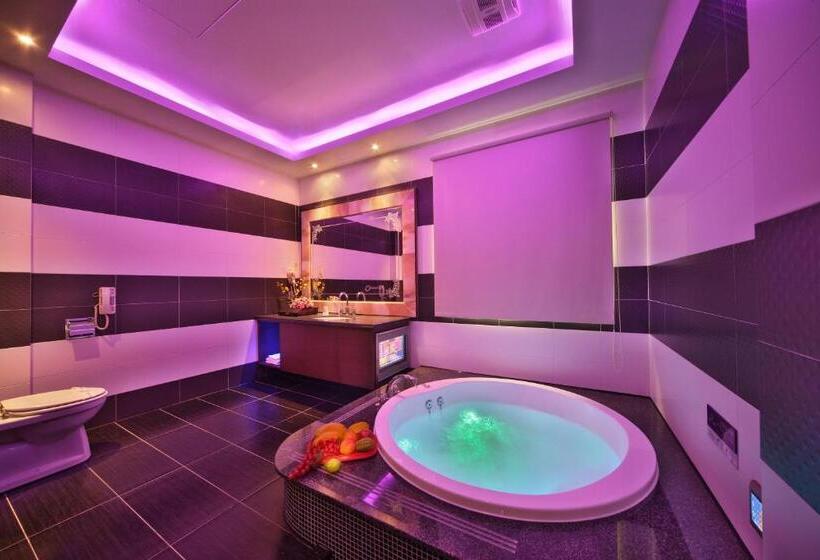 اتاق استاندارد, Shining Motel