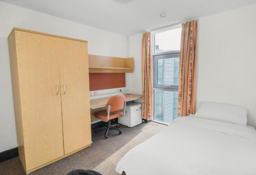 חדר סטנדרט יחיד, Davies Court