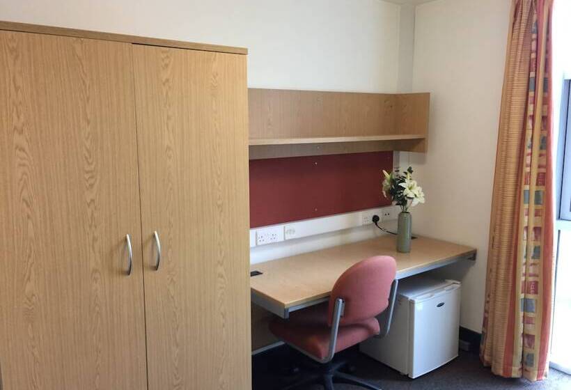 חדר סטנדרט יחיד, Davies Court