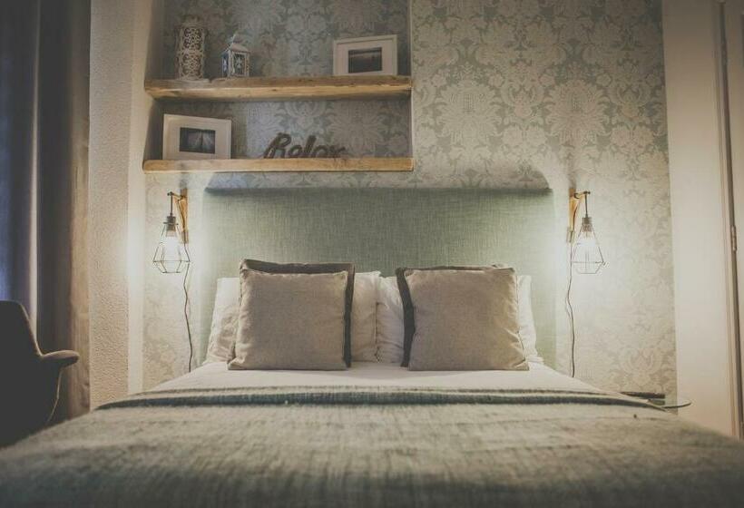 标准间, Antique House B&b