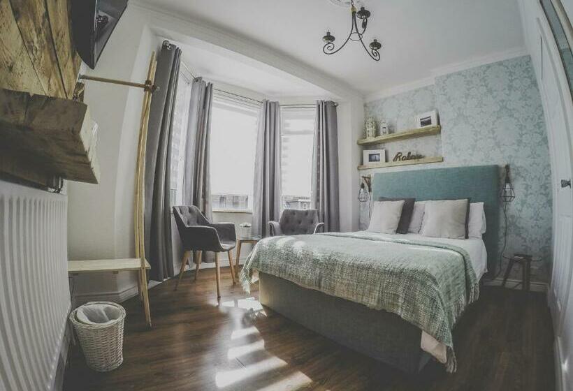 标准间, Antique House B&b