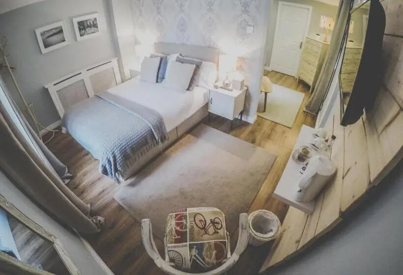 デラックスルーム, Antique House B&b