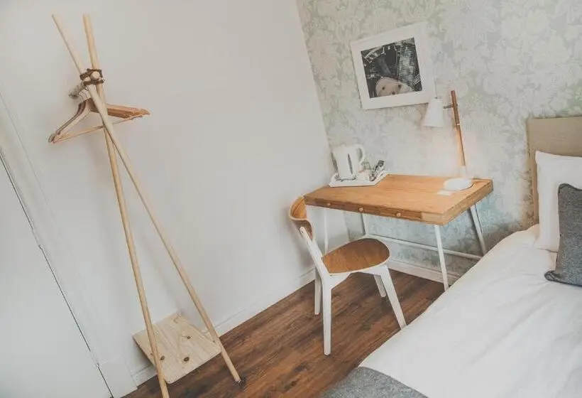 スタンダードシングルルーム, Antique House B&b