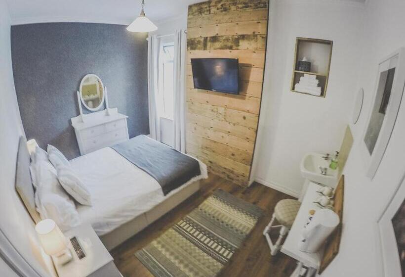 バス共有のスタンダードルーム, Antique House B&b