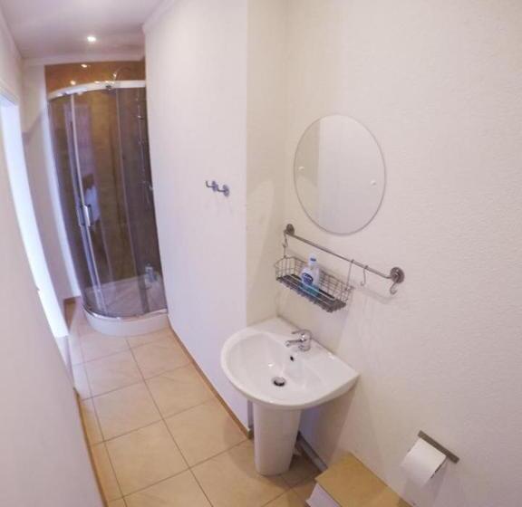 基本间, Antique House B&b