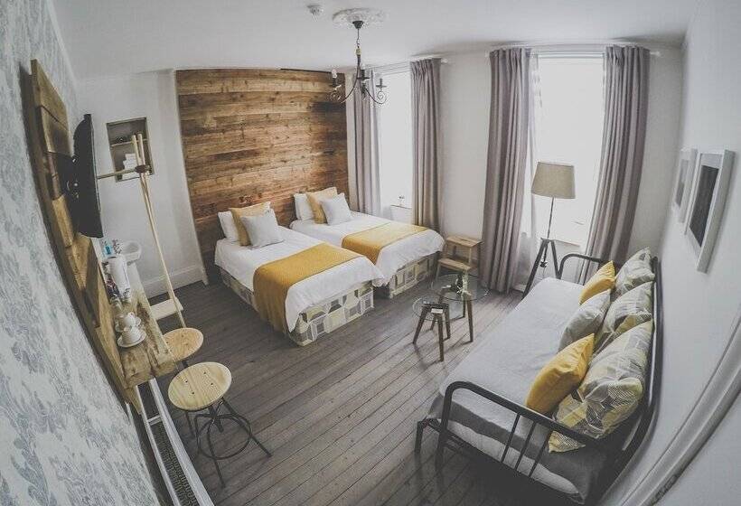 标准三人间共用浴室, Antique House B&b