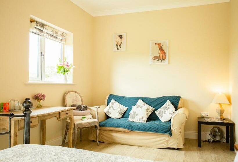 标准房带园景, Accommodation Bristol Airport