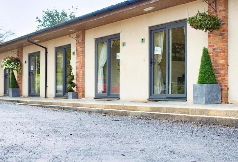 Номер Стандарт Вид на Сад, Accommodation Bristol Airport