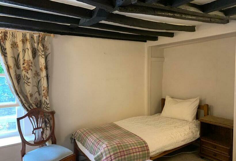 غرفة قياسية, Borderers Inn