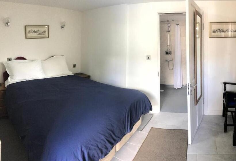 غرفة قياسية سرير كينج, Borderers Inn