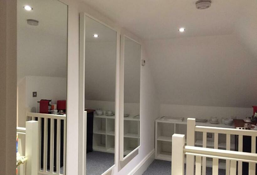 디럭스 룸 킹사이즈 침대, Montpellier House