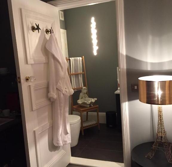 디럭스 룸 킹사이즈 침대, Montpellier House