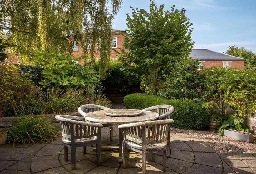 غرفة قياسية, St Johns House Lichfield