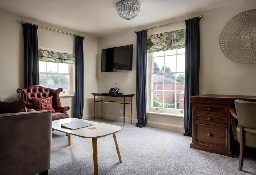 スイート, St Johns House Lichfield