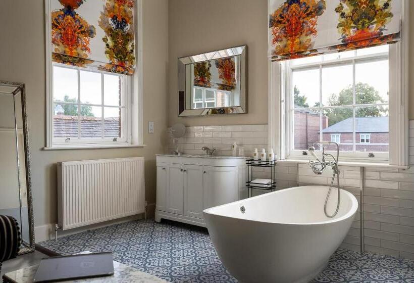 غرفة قياسية, St Johns House Lichfield