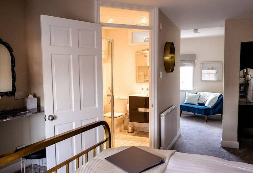 اتاق استاندارد, St Johns House Lichfield