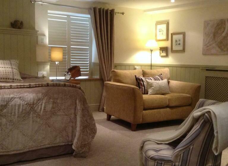 デラックススイート, The Coach House Brecon