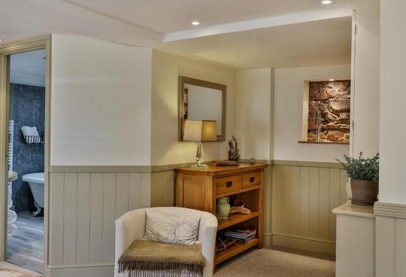 جناح ديلوكس, The Coach House Brecon