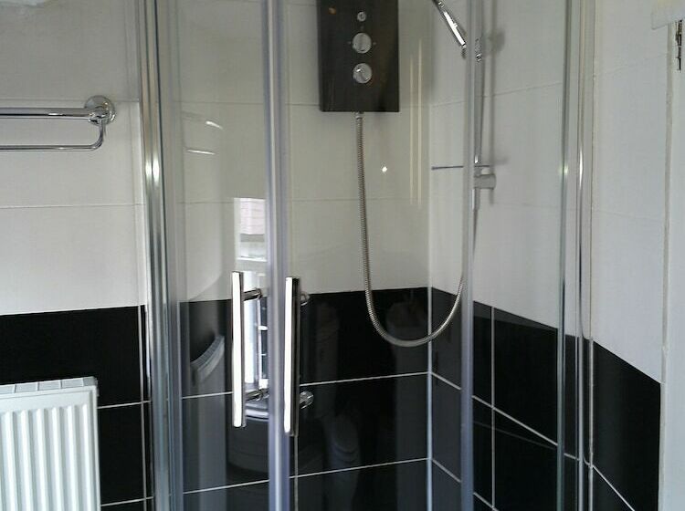 חדר סטנדרט, The Crown