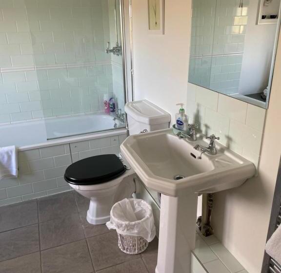 ガーデンビュースタンダードルーム, Goss Hall