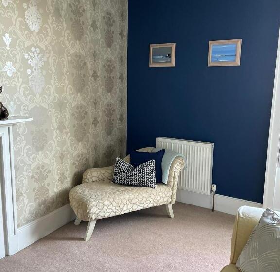 キングサイズベッドのスタンダードルーム, Goss Hall