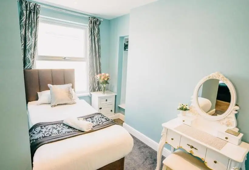 Deluxe Kolmen Hengen Huone, Minerva