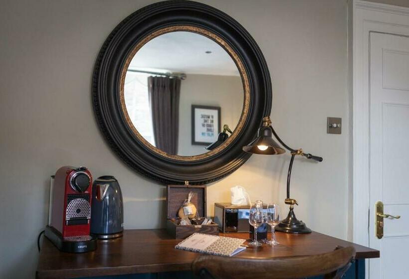 キングサイズベッドのスタンダードルーム, The Townhouse