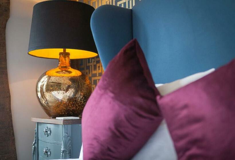 キングサイズベッドのスタンダードルーム, The Townhouse