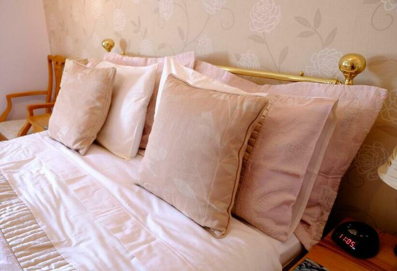 デラックスルーム, Pebbles House Room Only